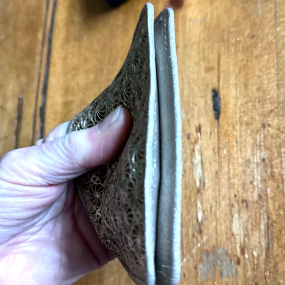 HIROKO HAYASHI GIRASOLE Leather Gold Credit Card Billfold Wallet New in Box - Picture 7 of 7